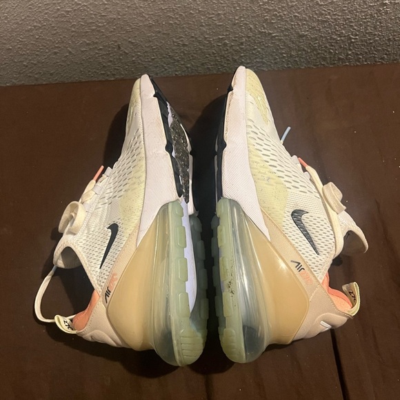 Nike Air Max 270 White Sanddrift men size 11.5 fit lady size 13 - Picture 1 of 9